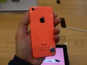 Apple Store Berlino: tutti i colori dell’iPhone 5c