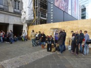 Aspettando l’iPhone 5s a Berlino, tra letti a baldacchino, anziani curiosi e Vodka