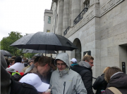 Apple Store Berlino: ecco i nuovi iPhone 5c in attesa dell’ingresso