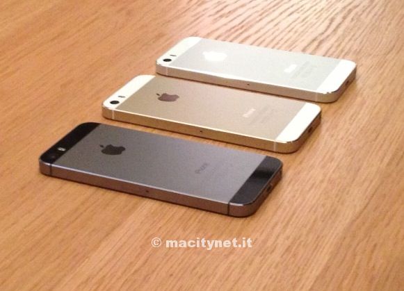 Le prime foto di iPhone 5C dal vivo