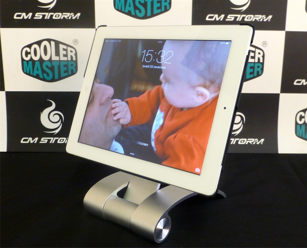 Il blocco del gancio di Rev è girevole: iPad può essere ruotato e posizionato liberamente per 360 gradi