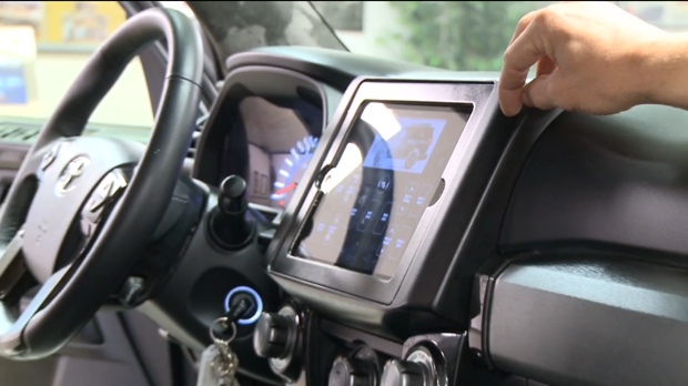 SUV controllato da iPad 600 2