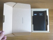 03 Anker Astro Pro2 box open mano