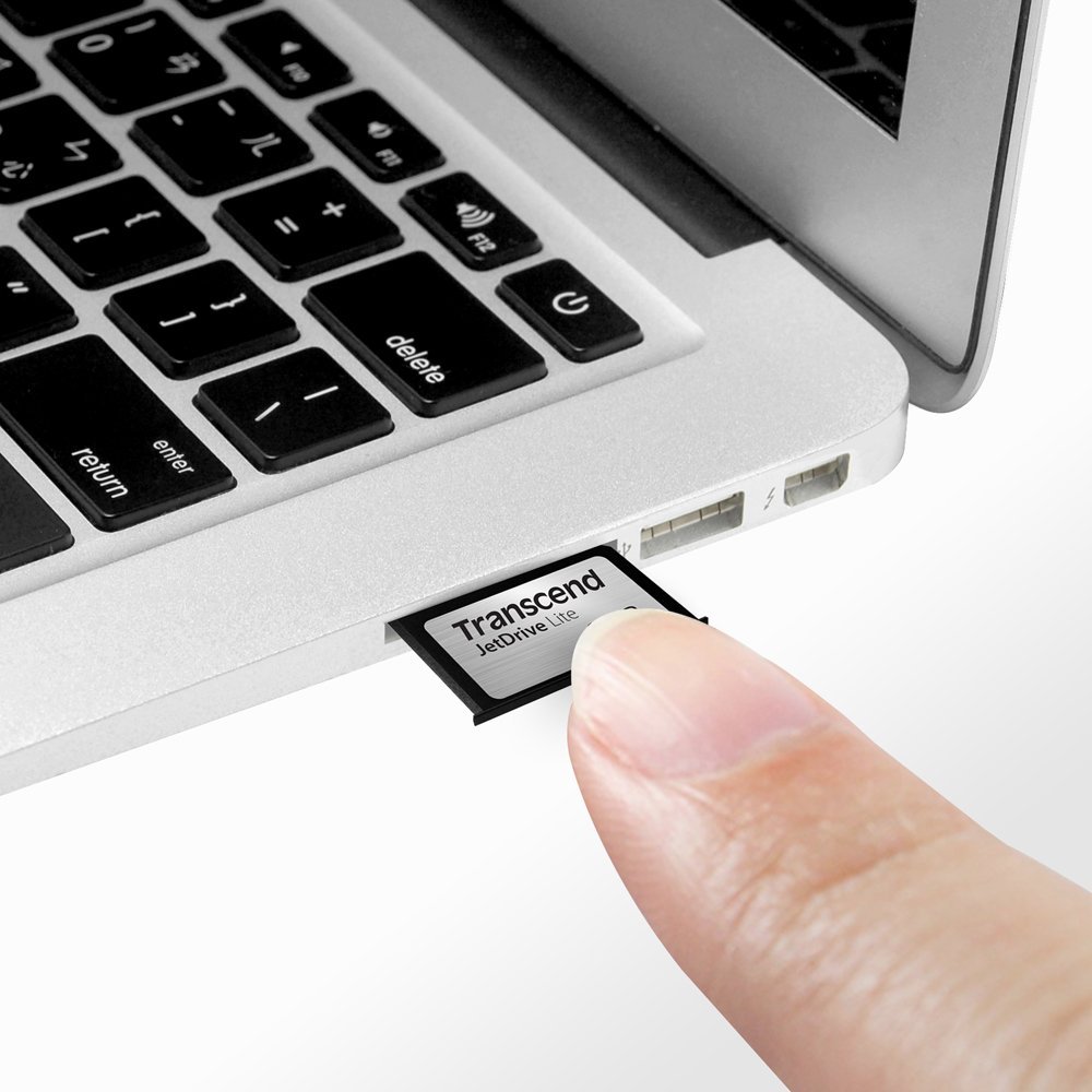 Jetdrive Lite per slot SD, aggiunge 64 GB di spazio su MacBook: 38 euro Jetdrive Lite