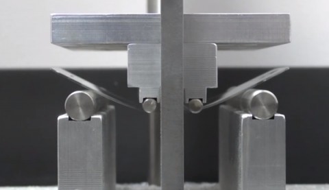 Vetro zaffiro contro Gorilla Glass 1