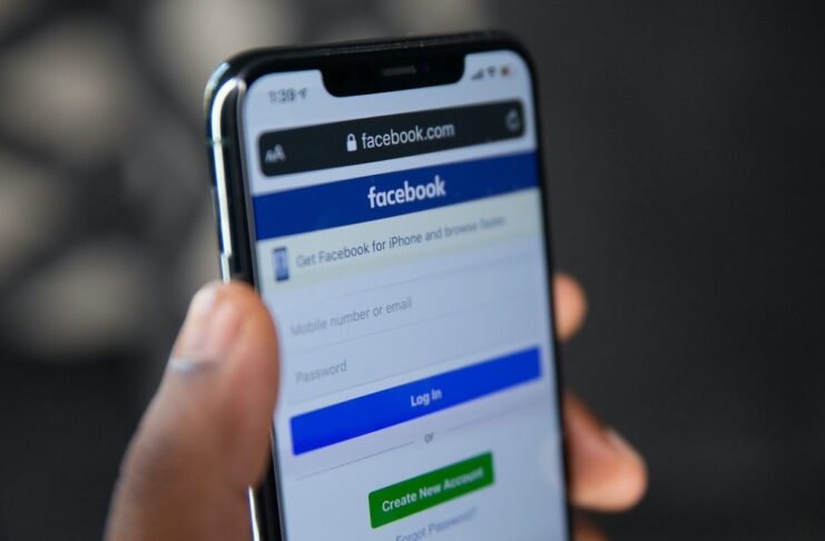Facebook e Samsung sempre più vicine: tornano le voci del Facebook phone