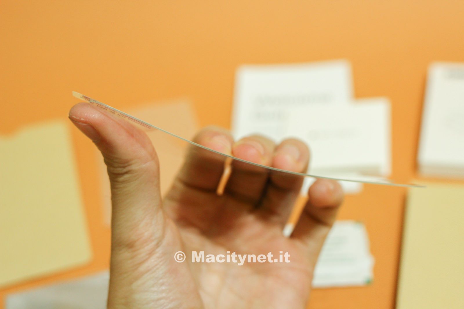 la pellicola applicata su iPhone con schermo acceso