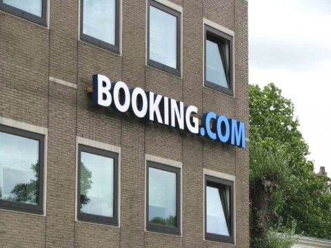 booking.com 700