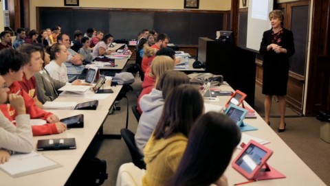 iPad-in-education-classroom
