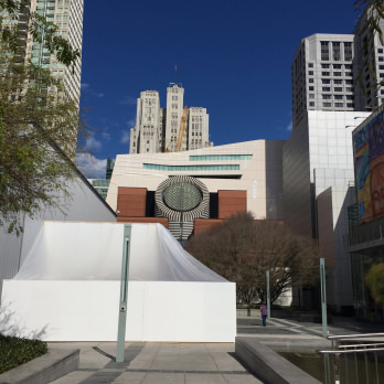 Lancio Apple Watch, nasce un edificio temporaneo