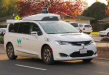 Google Car, primo incidente con feriti lievi: errore umano