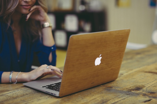 cover legno glitty macbook 620