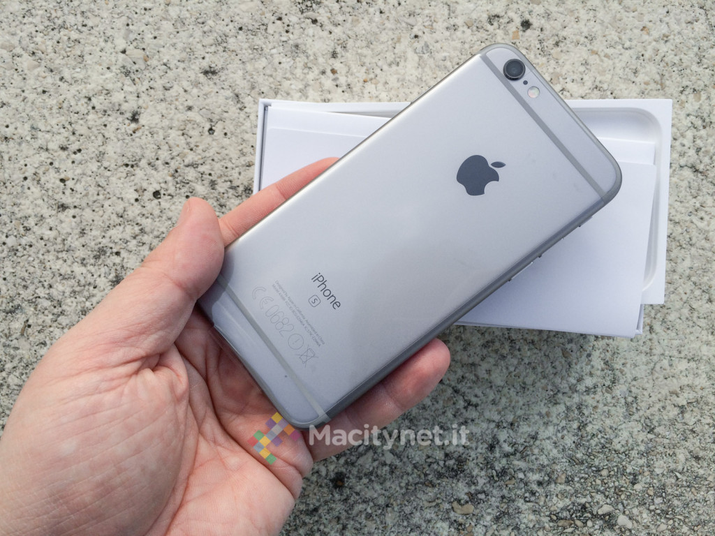 Macitynet 2015 - IMG_9901 iPhone 6s unboxing