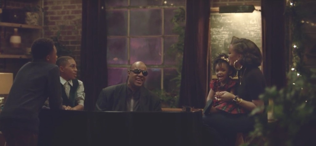 spot Apple di Natale Stevie Wonder 1200