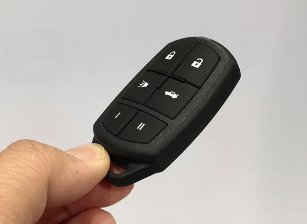 Universal Car Keys, il telecomando universale per automobili arriva al CES  2016 
