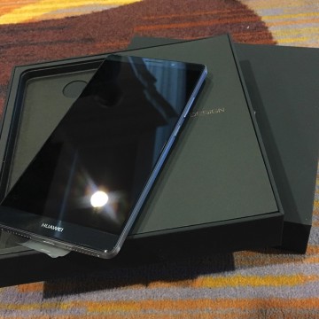 Unboxing di Huawei Mate 8
