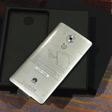 Unboxing di Huawei Mate 8
