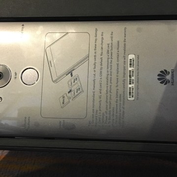Unboxing di Huawei Mate 8