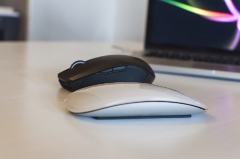 A confronto con il Magic Mouse di Apple