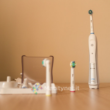 Recensione Oral-B Pro 6000