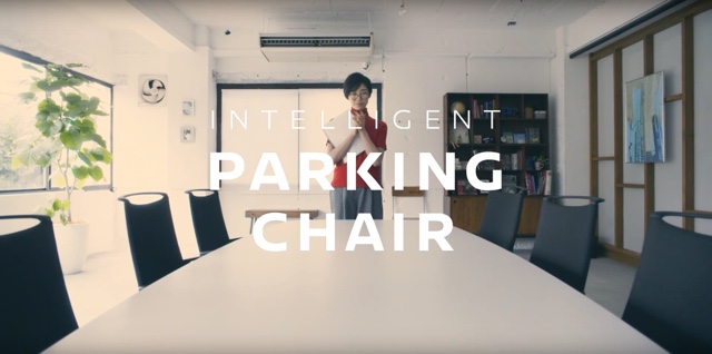Nissan inventa le sedie che parcheggiano da sole, il video sedie che parcheggiano da sole nissan 640