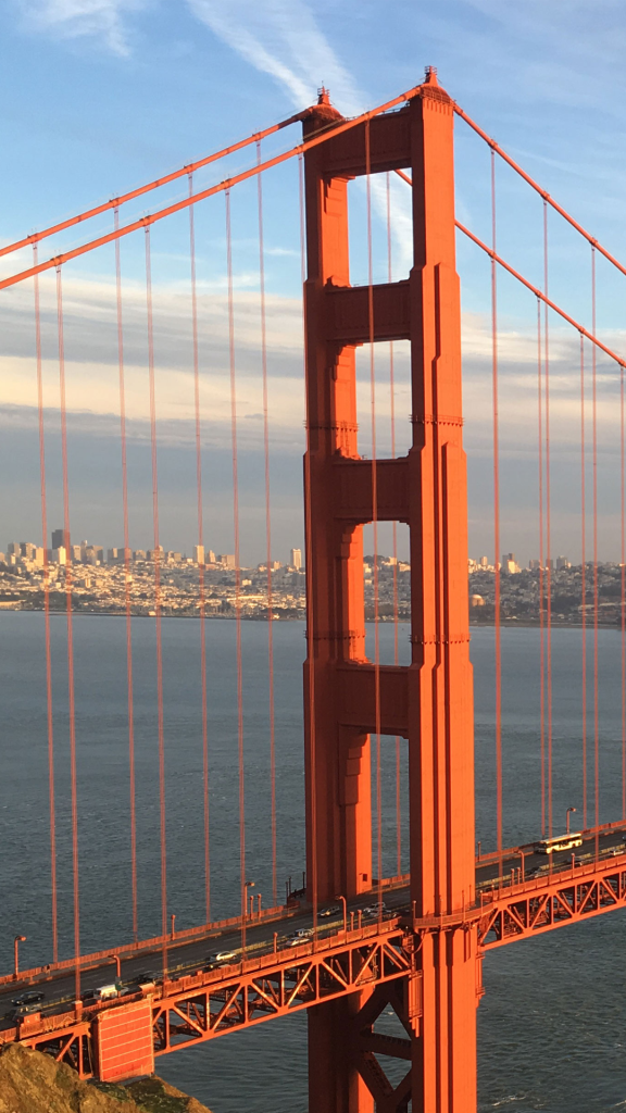 San-Francisco-Bridge-iPhone-SE-iPhone-576x1024