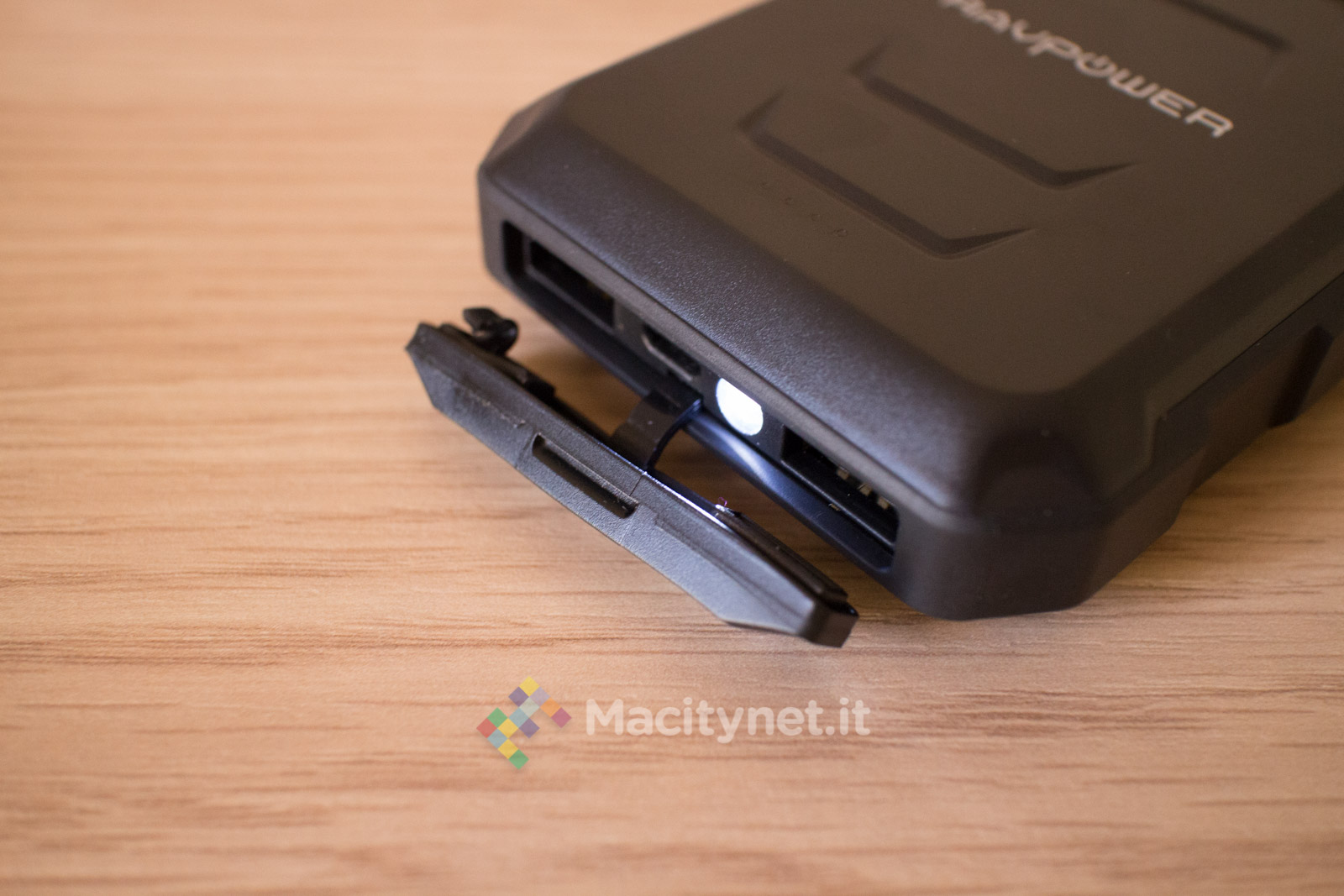 Recensione RavPower RP-PB044