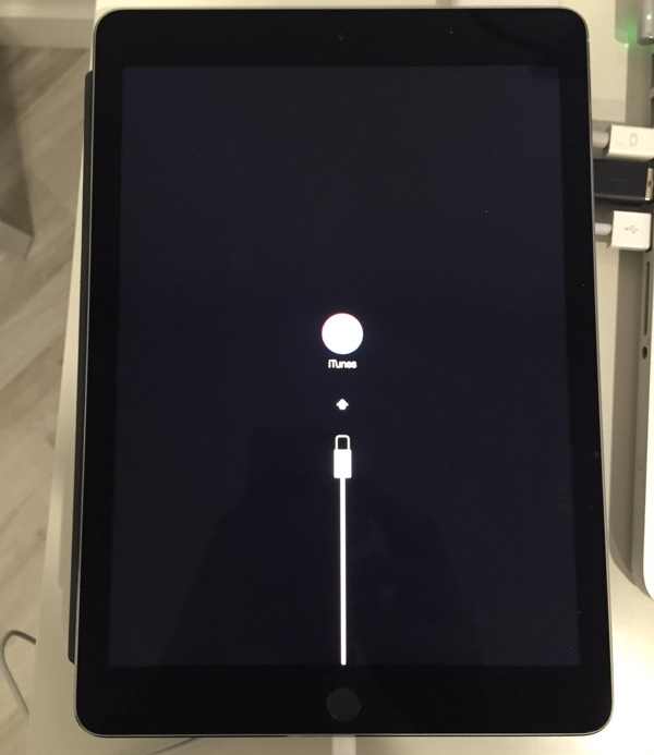 Un iPad bloccato dopo l'update a iOS 9.3.2