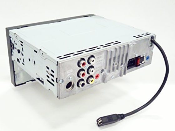Sony XAV-AX100, un sistema audio per auto compatibile CarPlay