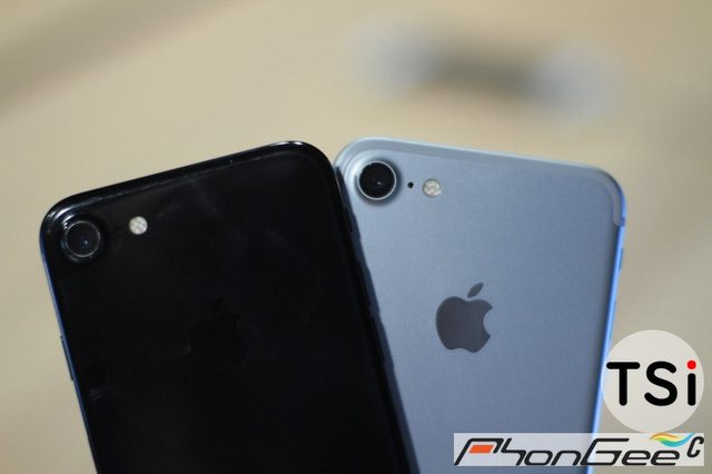 iPhone 7 praticamente svelato, nuova colorazione nera, nuovo Flash LED e vano Sim impermeabile