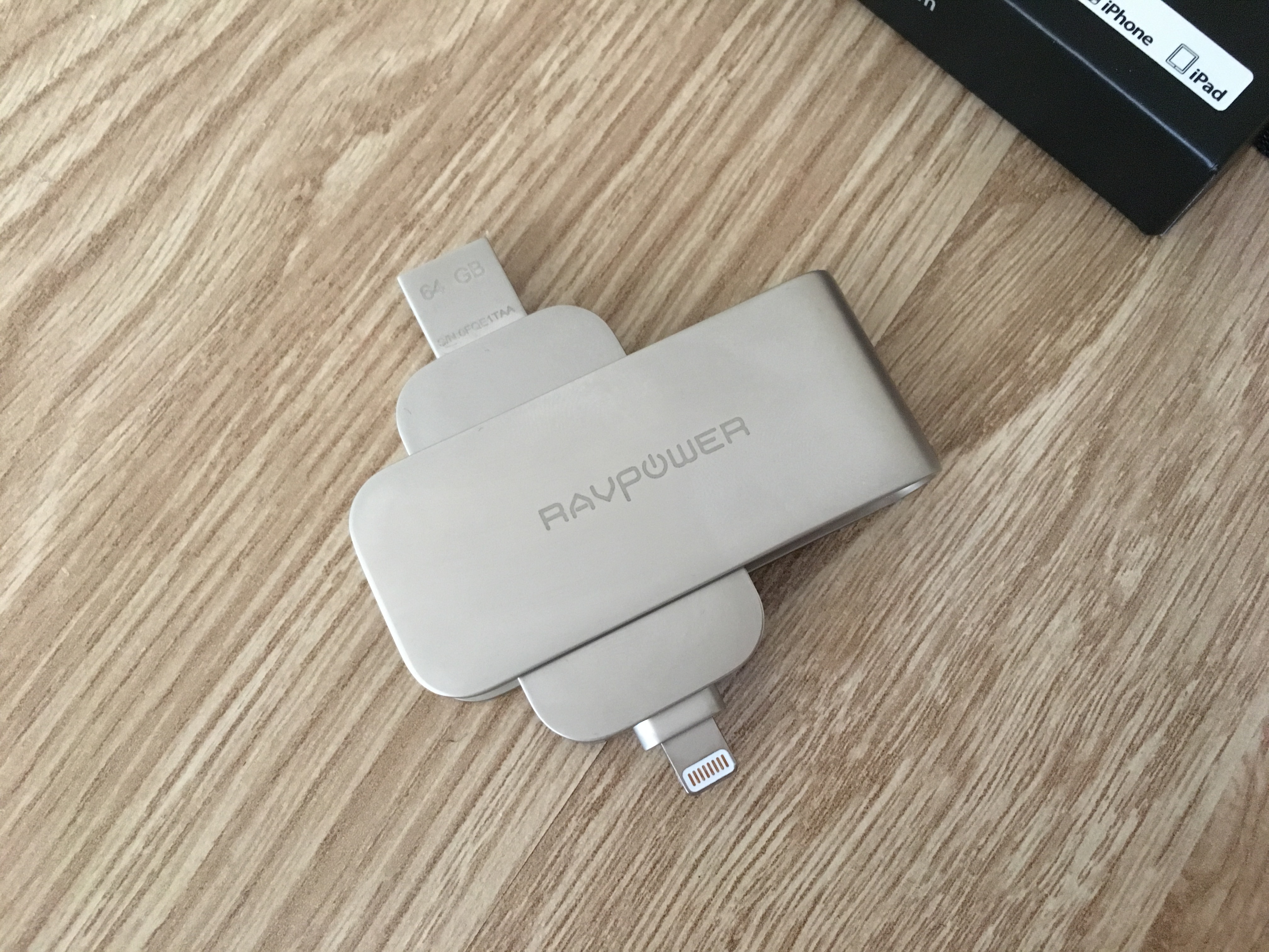 Recensione RAVPower Flash Drive, la memoria esterna fino a 320 GB per  iPhone 
