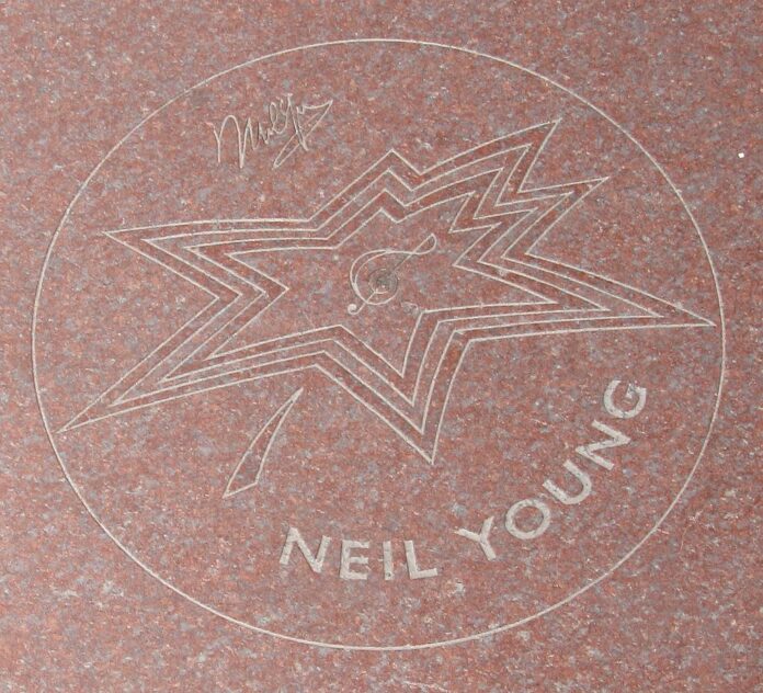 Neil Young si converte alla musica in streaming e lancia Xstream