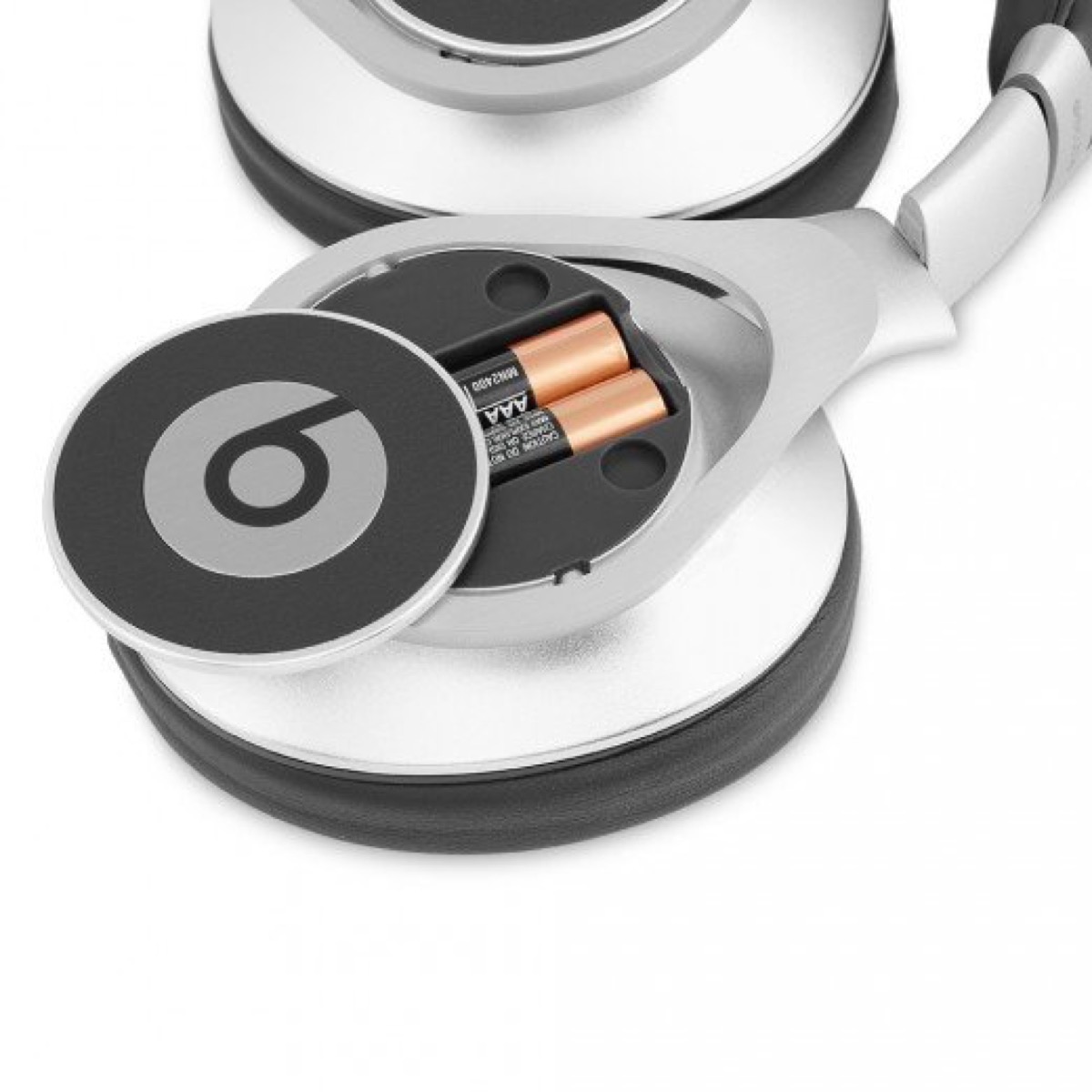 Donna ustionata da cuffie Beats esplose: ecco perché Apple nega il risarcimento beats esplodono