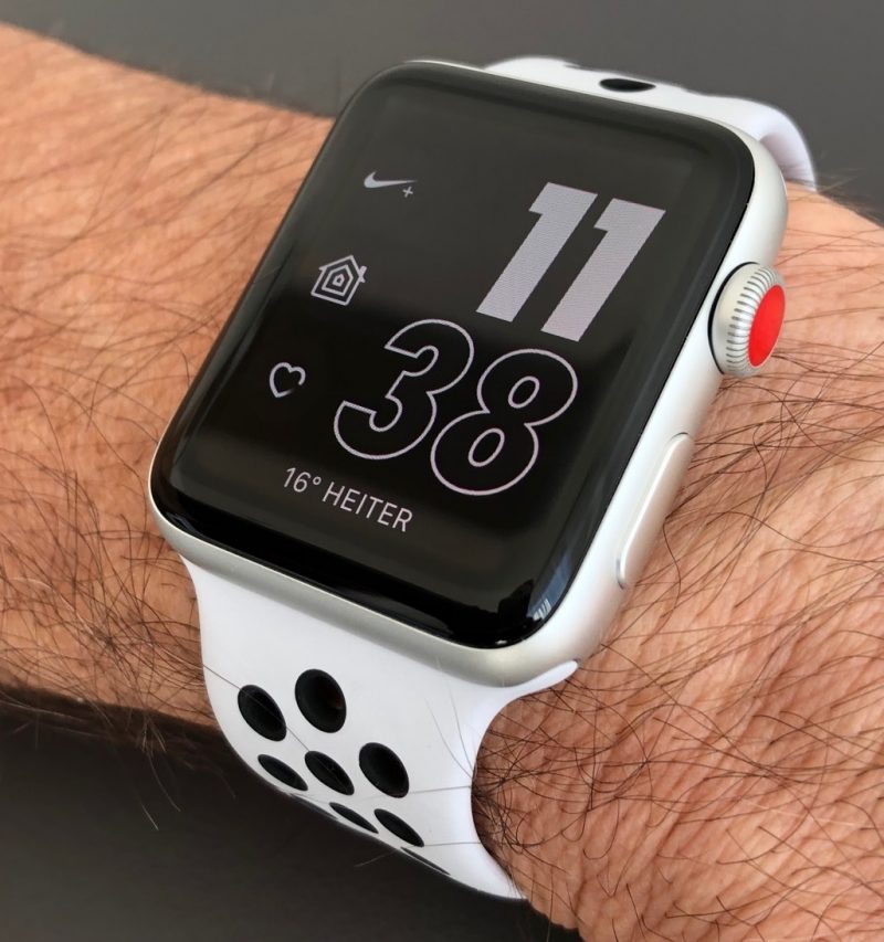Nuovo Apple Watch 3 Nike+ oggi in consegna e disponibile nei negozi -  macitynet.it