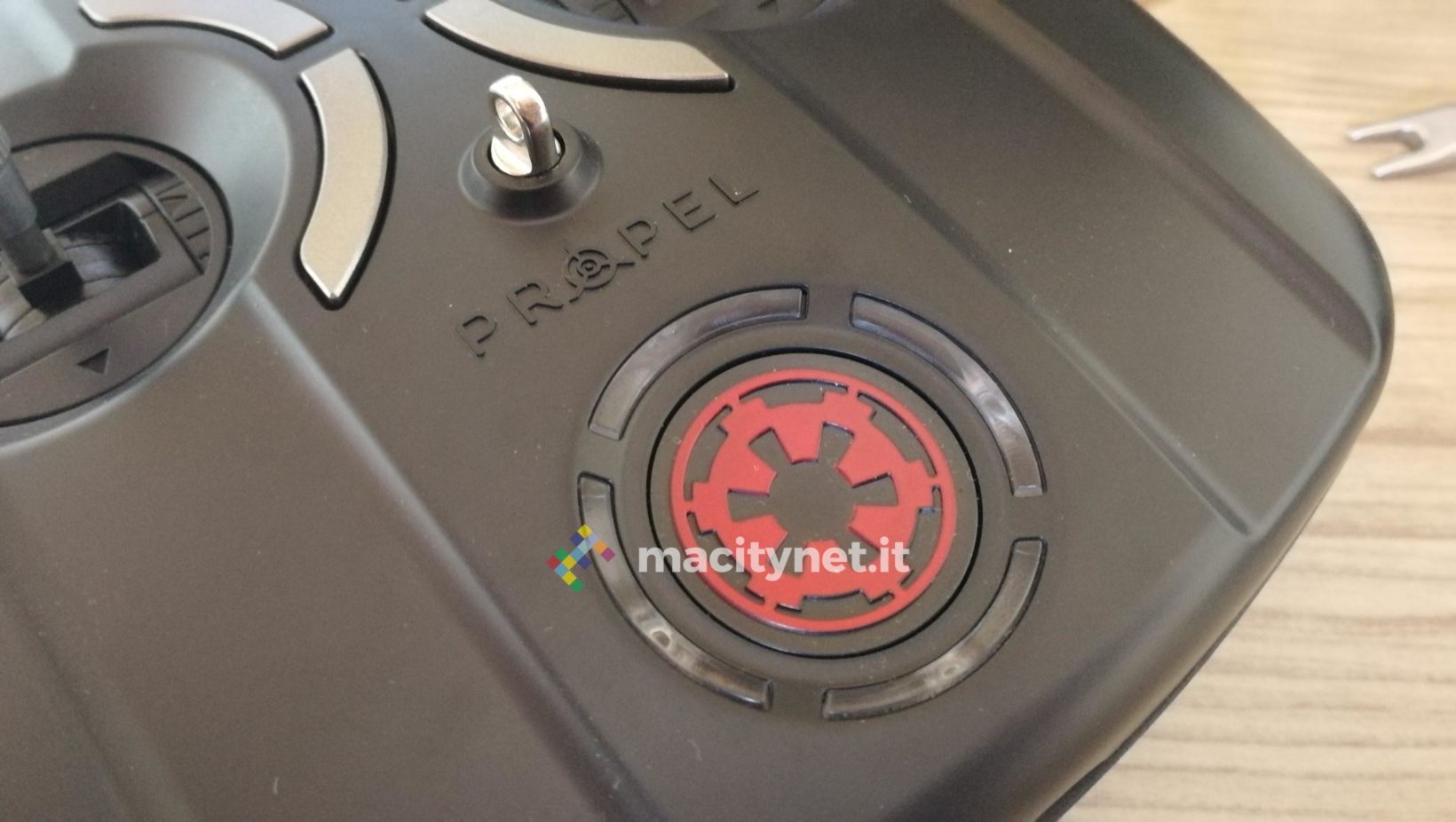 Il logo del controller