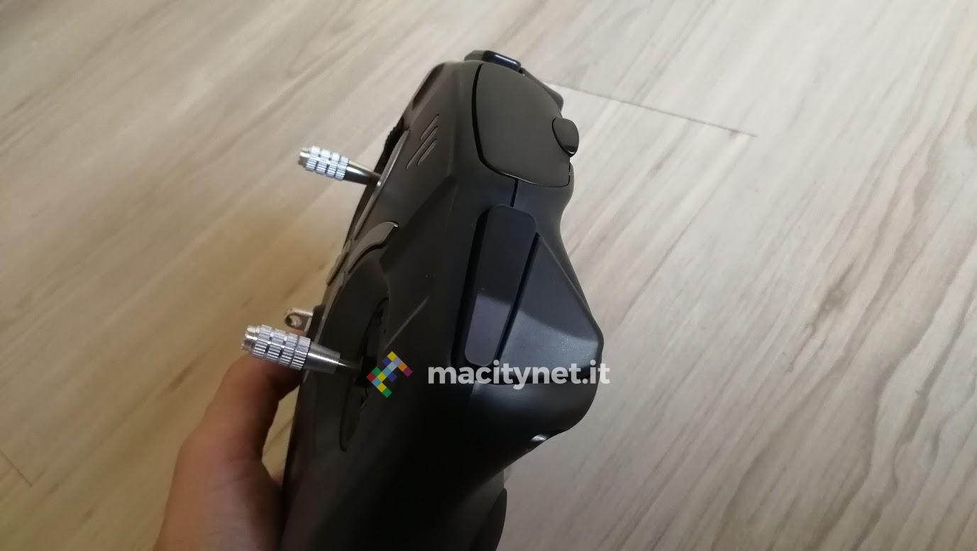 Un altro dettaglio del controller del drone