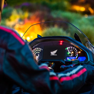 honda gold wing apple car play 1