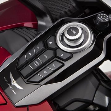 honda gold wing apple car play 2