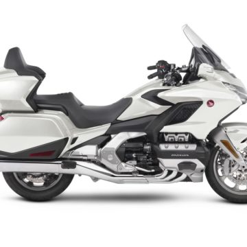 honda gold wing apple car play 3