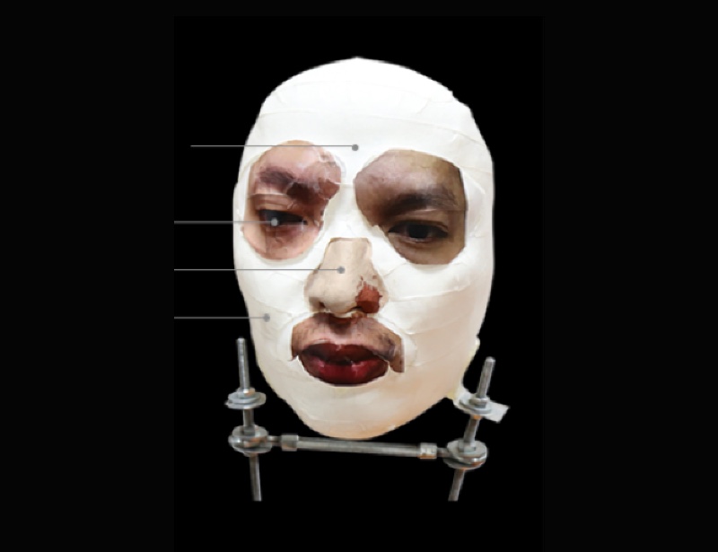Face ID ingannato dalla maschera di Frankenstein