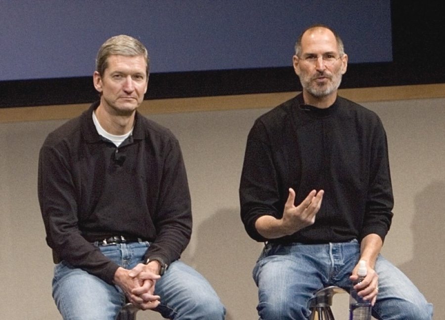 Tim Cook e Steve Jobs