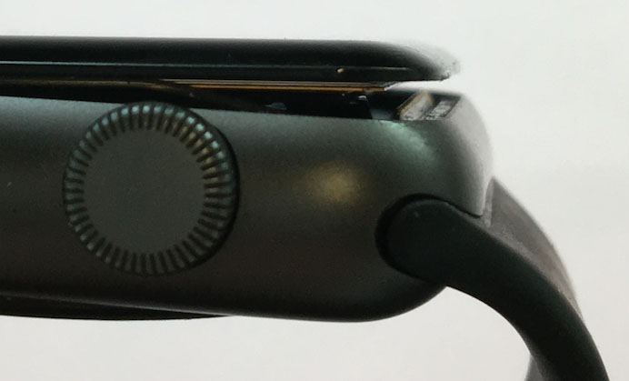 difetto Apple Watch, foto schermo distaccato di Apple Watch