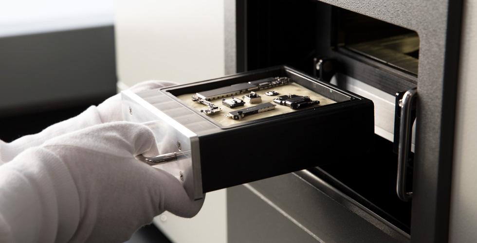 La spettroscopia LIBS è uno dei metodi utilizzati da Apple per analizzare i materiali contenuti nei prodotti e individuare sostanze nocive come il berillio.