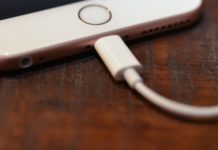 Niente adattatore da Lightning a jack cuffie nei futuri iPhone? adattatore lightning jack 3,5