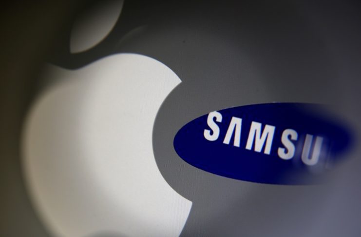 apple contro samsung, foto loghi apple samsung