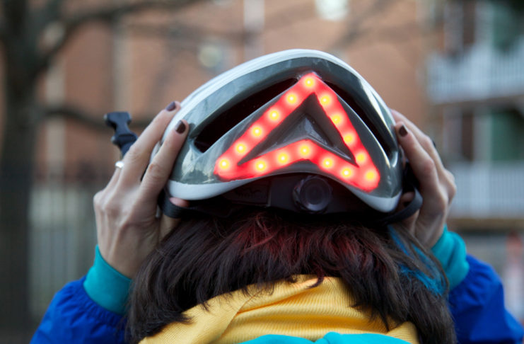 Il casco da bici Lumos si controlla con iPhone e Apple Watch