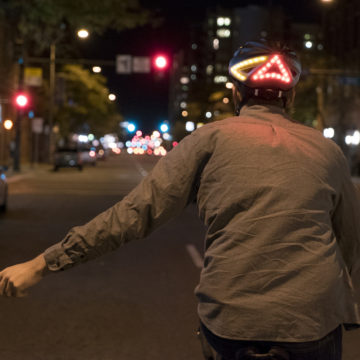 Il casco da bici Lumos si controlla con iPhone e Apple Watch