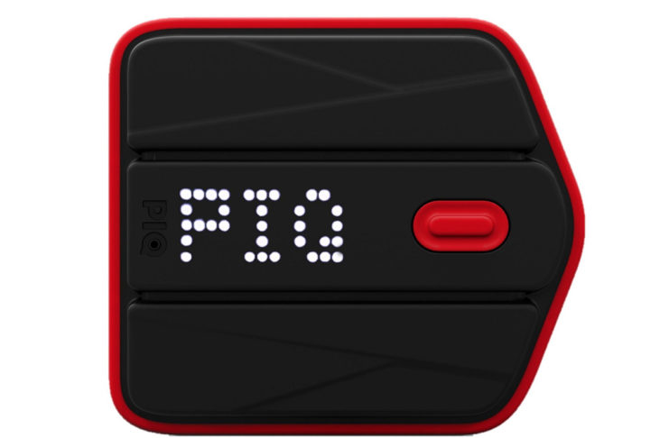 PIQ-Robot, il nano computer indossabile con AI che monitora gli sportivi