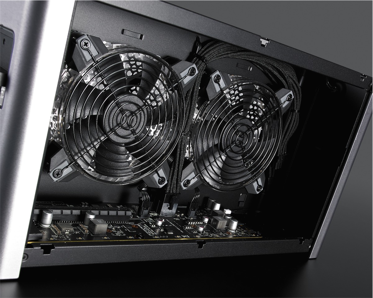 Asus XG Station Pro mette una scheda video esterna su Mac e PC