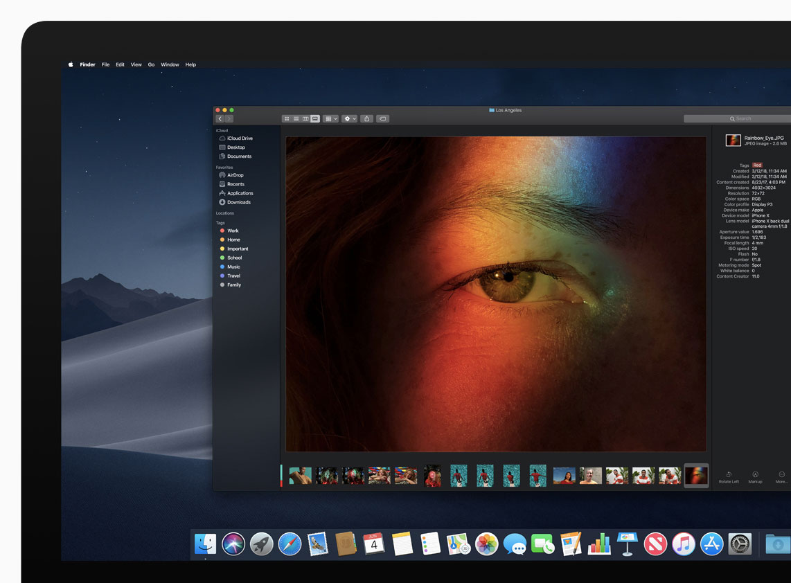 In macOS Mojave è possiible abilitare la Dark Mode per trasformare la Scrivania con uno schema colori più scuro, mettendo in risalto i contenuti mentre i controlli restano in background. È possibile passare da una Scrivania chiara a una scura.